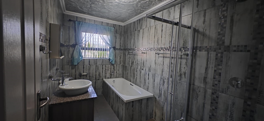 3 Bedroom Property for Sale in Seemeeu Park Western Cape